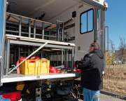 Bayerns Innenminister Joachim Herrmann startet Lkw-Konvoi mit EDV und Büroausstattung der Bayerischen Polizei