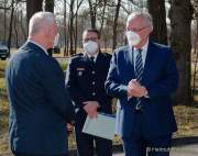 Bayerns Innenminister Joachim Herrmann startet Lkw-Konvoi mit EDV und Büroausstattung der Bayerischen Polizei