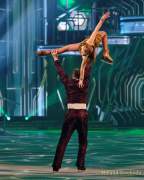 d170208-202816-300-100-holiday_on_ice-believe