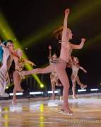 d200102-190434-150-100-holiday_on_ice-showtime