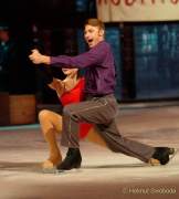 d200102-191107-780-100-holiday_on_ice-showtime