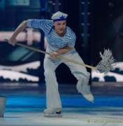 d200102-192706-900-100-holiday_on_ice-showtime