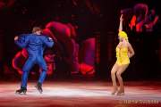 d200102-193409-400-100-holiday_on_ice-showtime