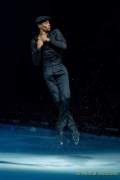 d200102-194450-130-100-holiday_on_ice-showtime