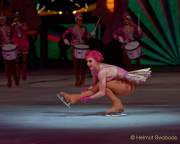 d200102-195102-250-100-holiday_on_ice-showtime