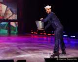 d200102-201943-420-100-holiday_on_ice-showtime