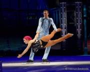 d200102-210231-050-100-holiday_on_ice-showtime