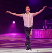 d180207-202909-430-100-holiday_on_ice-time