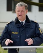 Bayerns Innenminister Joachim Herrmann, Karin Baumüller-Söder und Staatssekretär a.D. Gerhard Eck besuchen Polizei-Reiterstaffel in München