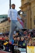 d120605-18393122-100-jump_and_fly