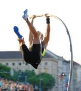 d120605-20543500-100-jump_and_fly