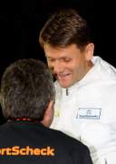 d120605-21351808-100-jump_and_fly