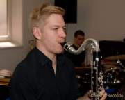d190507-135350-290-100-konstantin_wecker_mit_kammerorchester