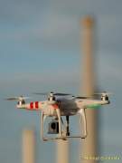 d131229-15463850-100-drohne_an_isar