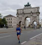 d171008-121017-470-100-muenchen_marathon