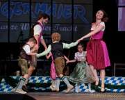 d170519-211019-300-100-nacht_der_tracht-angermaier-modenschau d170519-211019-300-100-nacht_der_tracht-angermaier-modenschau