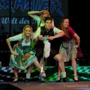 d170519-211148-900-100-nacht_der_tracht-angermaier-modenschau