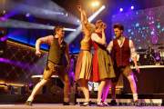 d180504-212231-100-100-nacht_der_tracht-angermaier-modenschau