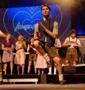 d180504-214054-340-100-nacht_der_tracht-angermaier-modenschau