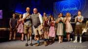 d180504-214327-940-100-nacht_der_tracht-angermaier-modenschau
