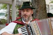 d180504-191235-350-100-nacht_der_tracht