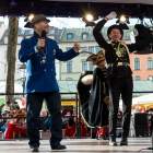 d180213-102315-300-r00-fasching_viktualienmarkt-narrhalla