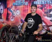 d191221-174305-200-100-night_of_freestyle