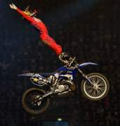 d160423-18482800-100-night_of_the_jumps