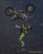 d170422-194501-200-100-night_of_the_jumps d170422-194501-200-100-night_of_the_jumps