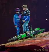 d170422-195135-880-100-night_of_the_jumps d170422-195135-880-100-night_of_the_jumps