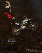 d170422-220717-900-100-night_of_the_jumps