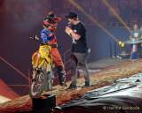 d190426-203850-000-100-night_of_the_jumps