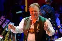 d190201-203945-600-100-oide_wiesn_buergerball-saalfotos