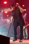 d190702-195155-600-100-tollwood-toto