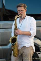 Roland Hefter - Sommer in der Stadt - Biergarten am Wittelsbacherplatz