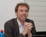 d180507-101739-160-100-schlaganfall-experten_mit_heli_zum_patienten