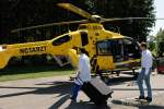 d180507-115413-700-100-schlaganfall-experten_mit_heli_zum_patienten