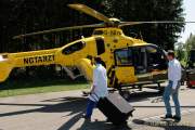 d180507-115413-700-100-schlaganfall-experten_mit_heli_zum_patienten d180507-115413-700-100-schlaganfall-experten_mit_heli_zum_patienten