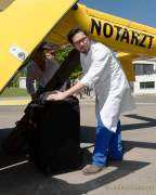d180507-115651-420-100-schlaganfall-experten_mit_heli_zum_patienten d180507-115651-420-100-schlaganfall-experten_mit_heli_zum_patienten