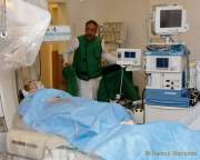 d180507-122614-420-100-schlaganfall-experten_mit_heli_zum_patienten