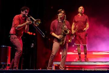 Sommerbuehne im Stadion am 22.08.2021 - Moop Mama