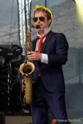 d150725-18282950-100-sommernachtstraum-hermes_house_band