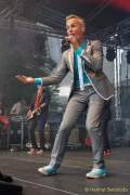 d150725-18333580-100-sommernachtstraum-hermes_house_band