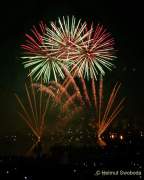 d170729-222154-200-100-sommernachtstraum-feuerwerk