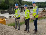 Spatenstich zur Sanierung des Großhesseloher Wehrs