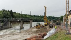 Spatenstich zur Sanierung des Großhesseloher Wehrs