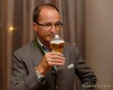 d190919-202511-710-100-steigenberger_hotel-enthuellung_bierkristall