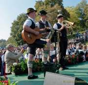 d180930-111504-200-100-wiesn-standkonzert