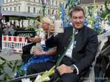d180923-121544-800-100-wiesn_trachtenumzug