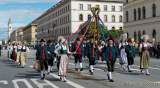 d180923-122341-100-100-wiesn_trachtenumzug